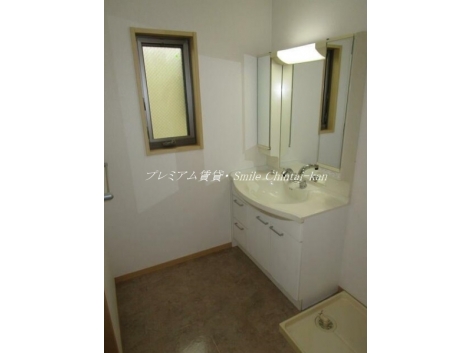 吉田泉殿町貸家