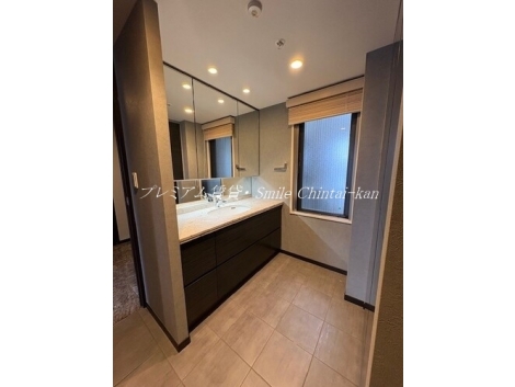 サンクタス四条烏丸スティーロレジデンス